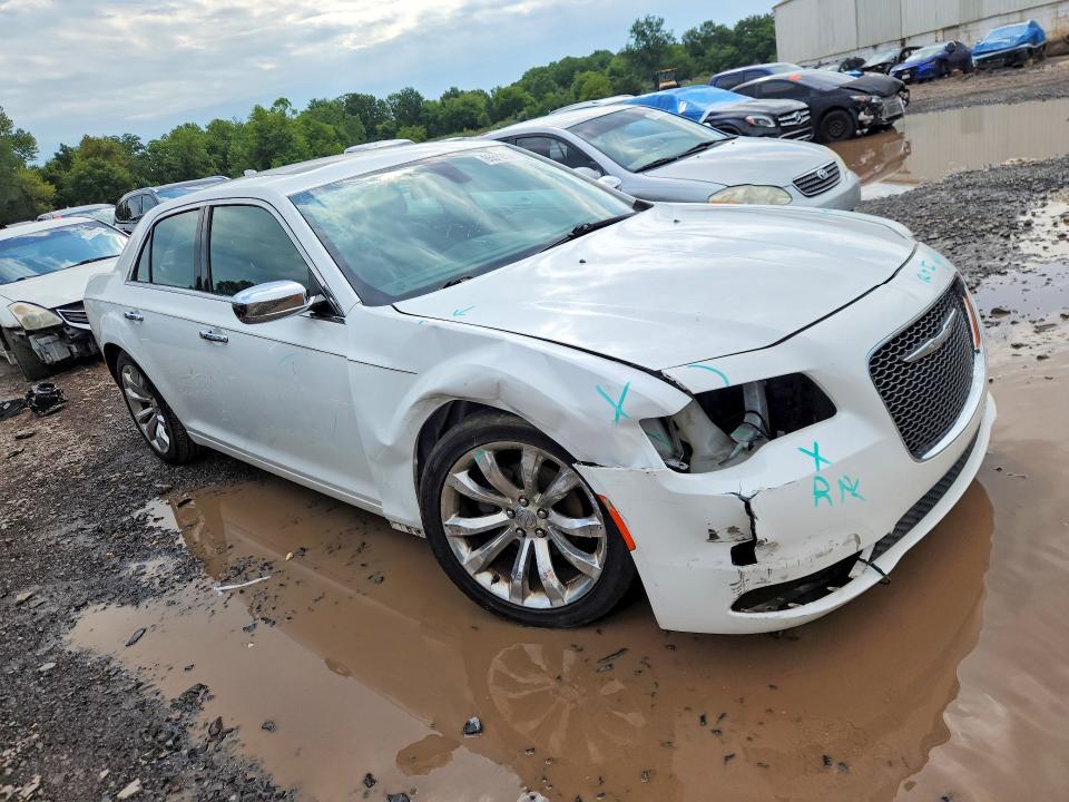Photo 4 from auction – 2016 CHRYSLER 300C with VIN 2C3CCAEGXGH216772