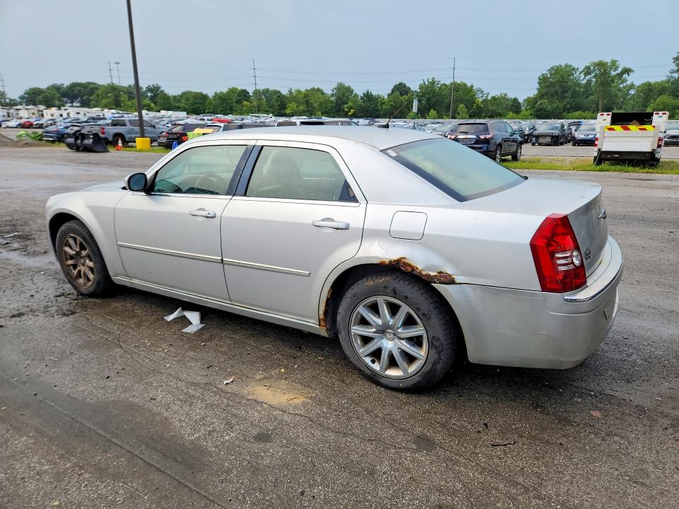 Photo 2 from auction – 2008 CHRYSLER 300 with VIN 2C3KA33G08H152470