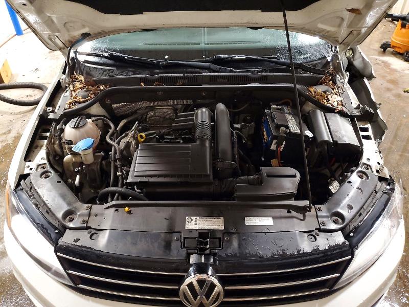 Photo 11 from auction – 2017 VOLKSWAGEN JETTA with VIN 3VWB67AJ3HM319650