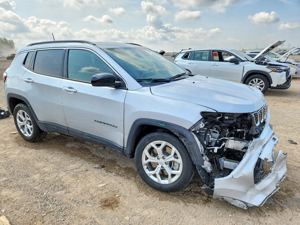 Photo 4 from auction – 2024 JEEP COMPASS with VIN 3C4NJDBN3RT113945