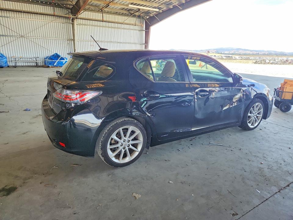 Photo 3 from auction – 2013 LEXUS CT with VIN JTHKD5BH5D2171624