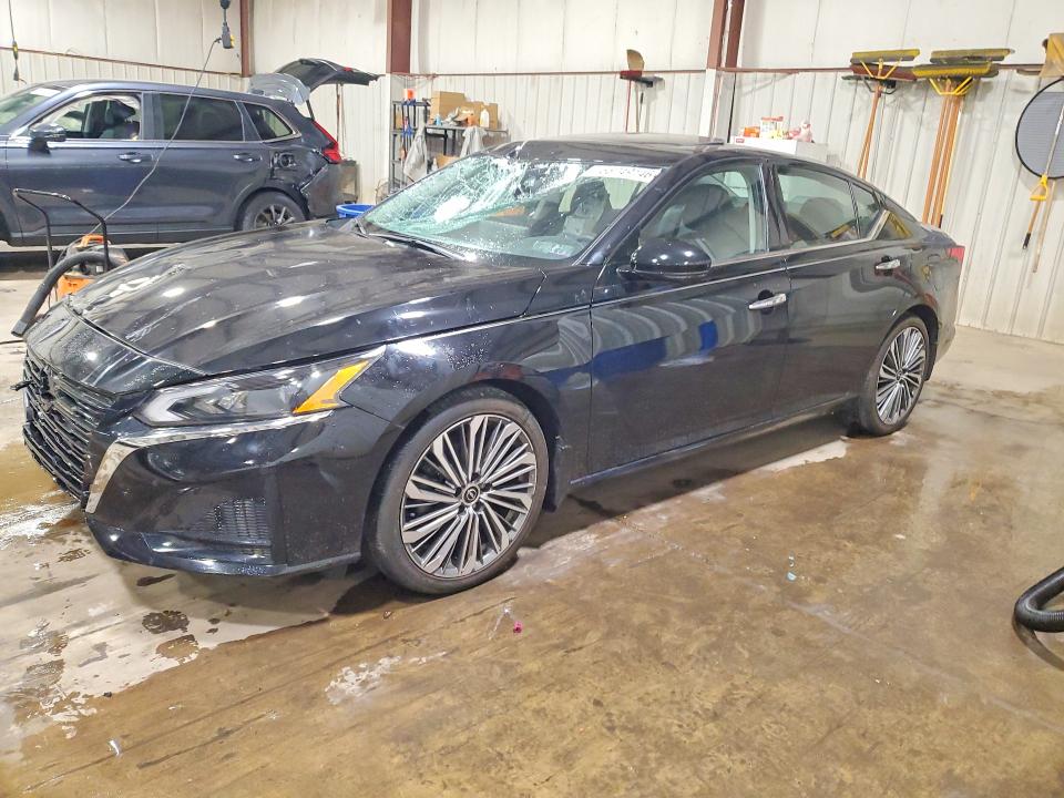 NISSAN ALTIMA 2023 with VIN 1N4BL4EV7PN409837 - Photo from auction
