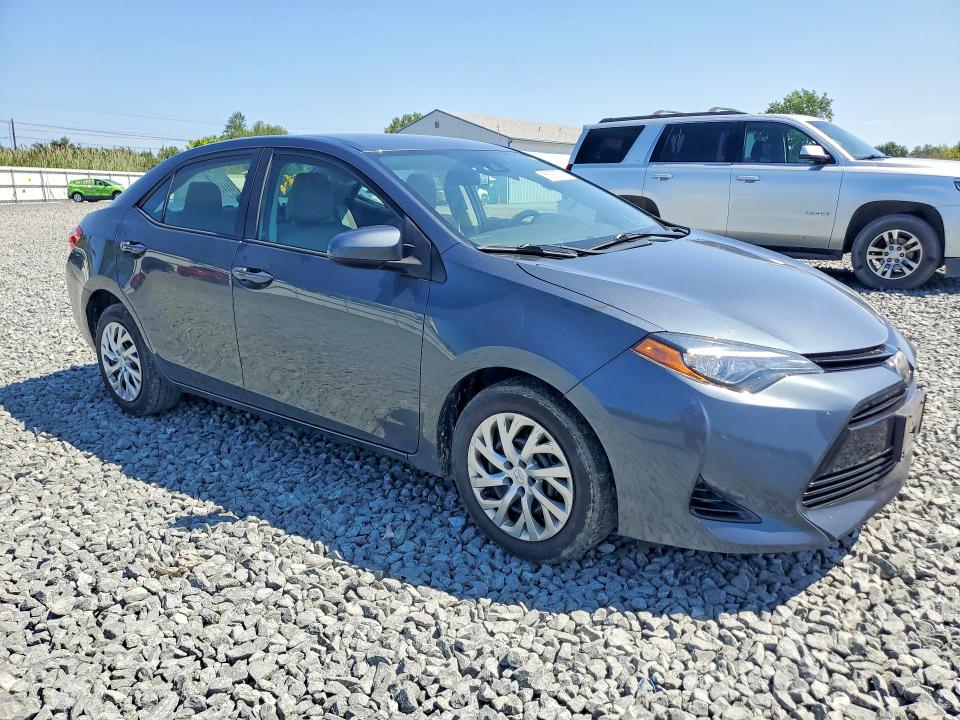 Photo 4 from auction – 2017 TOYOTA COROLLA with VIN 2T1BURHE3HC747742