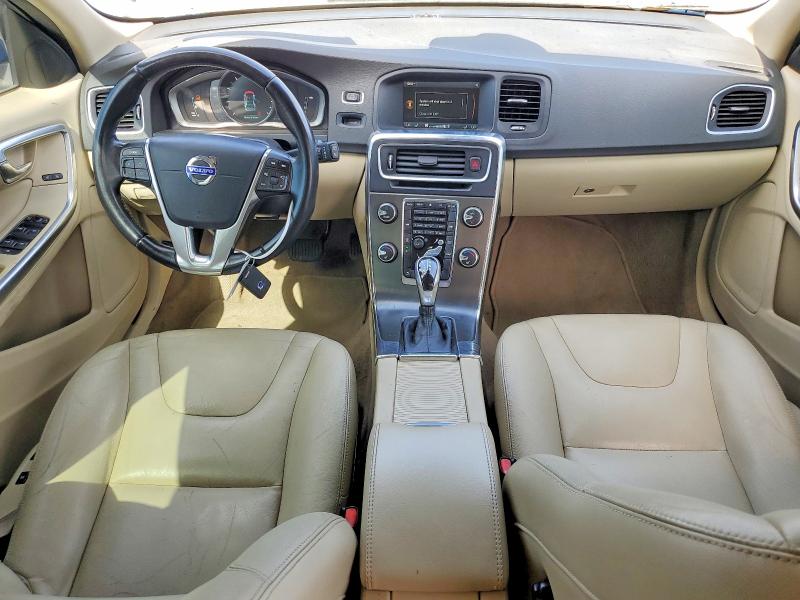Photo 8 from auction – 2015 VOLVO V60 with VIN YV1612SB5F1190957