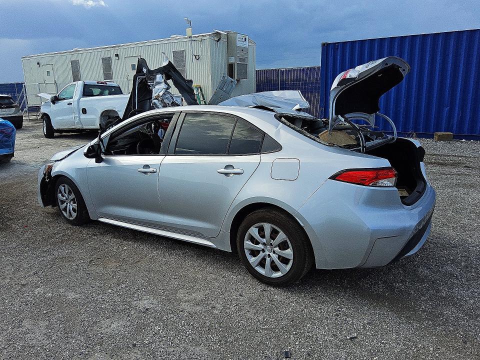 Photo 2 from auction – 2022 TOYOTA COROLLA with VIN JTDEPMAE8N3000644