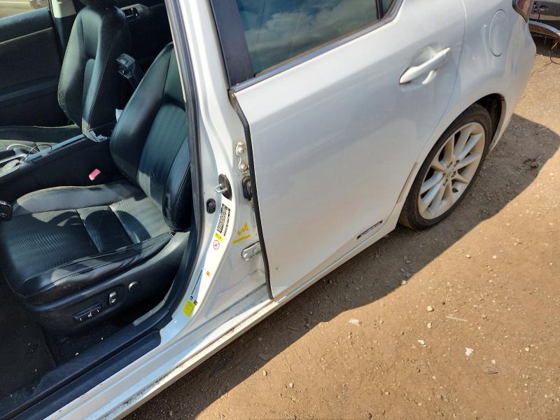 Photo 12 from auction – 2012 LEXUS CT with VIN JTHKD5BH1C2072250