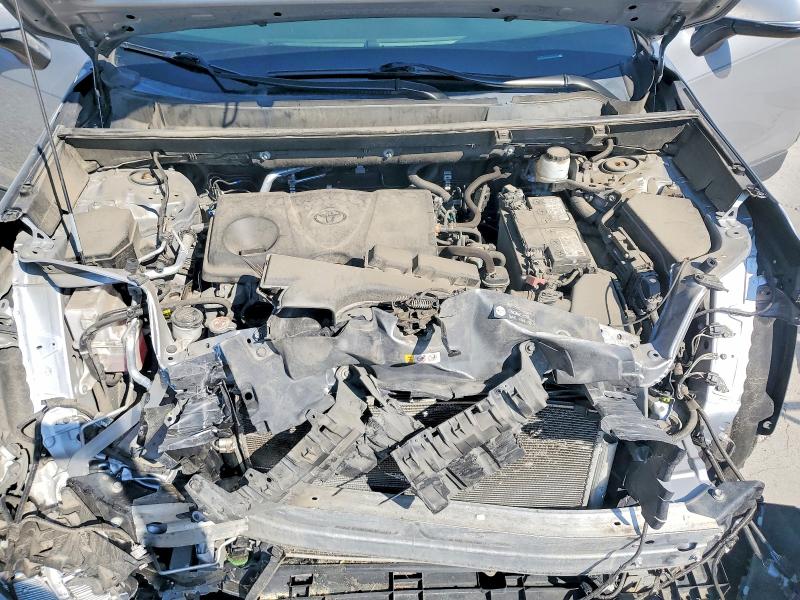 Photo 12 from auction – 2020 TOYOTA RAV4 with VIN 2T3P1RFV5LW125093
