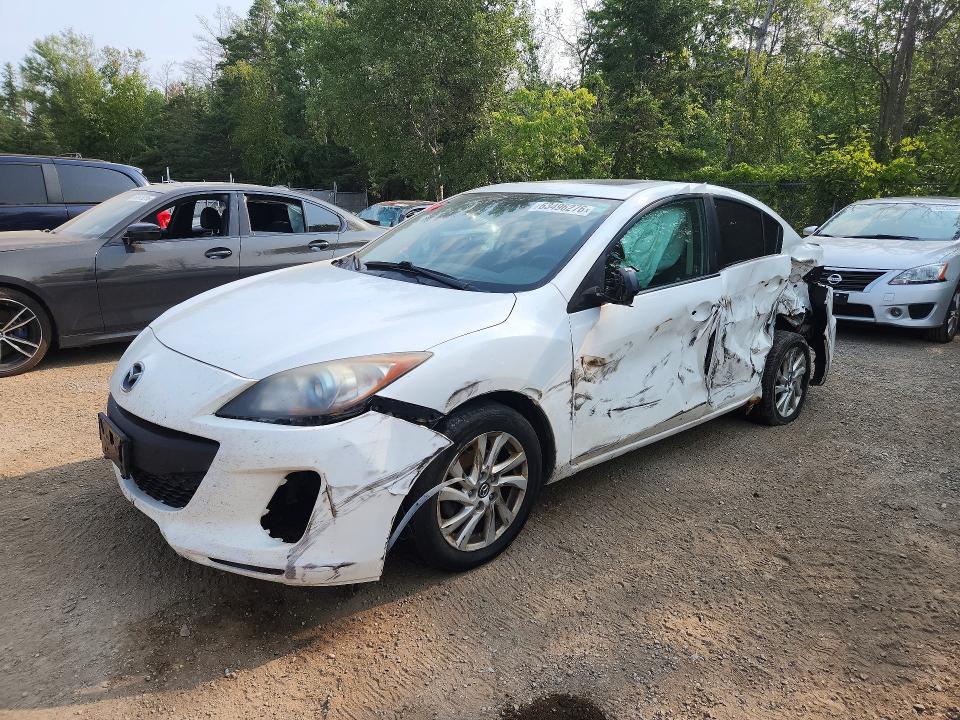 MAZDA 3 2013 مع رقم تعريف المركبة JM1BL1V70D1808943 - صورة من المزاد