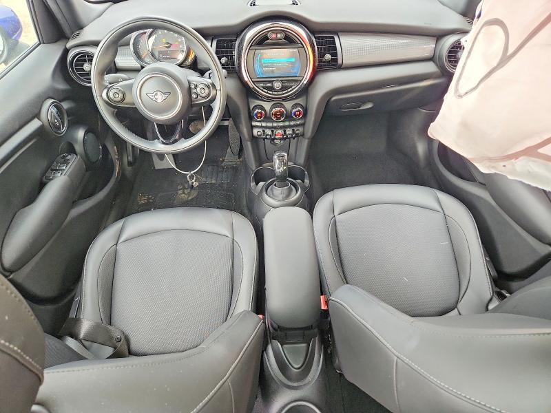 Photo 8 from auction – 2021 MINI COOPER with VIN WMWXU7C01M2N55814