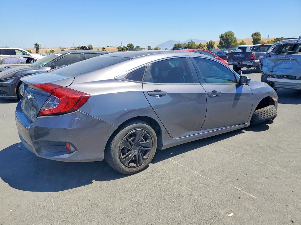 Photo 3 from auction – 2018 HONDA CIVIC with VIN 2HGFC2F57JH608855