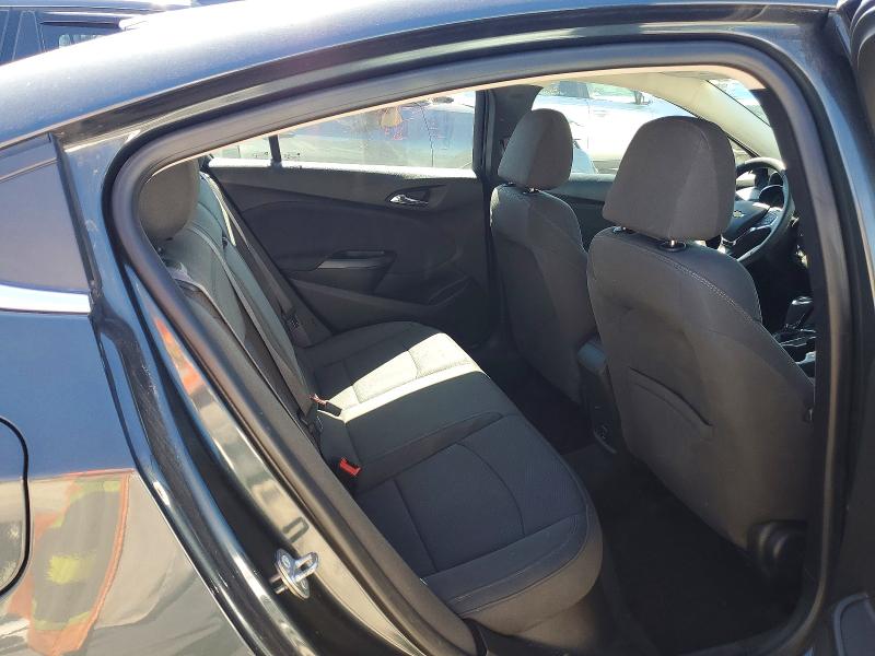 Photo 10 from auction – 2017 CHEVROLET CRUZE with VIN 1G1BE5SM5H7233259