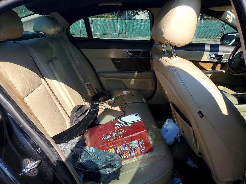 Photo 10 from auction – 2010 JAGUAR XF with VIN SAJWA0HE0AMR77383