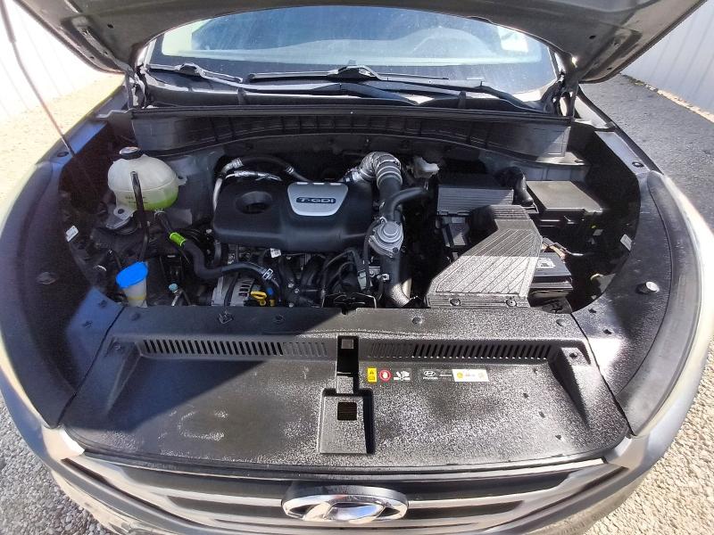 Photo 12 from auction – 2017 HYUNDAI TUCSON with VIN KM8J33A21HU559103