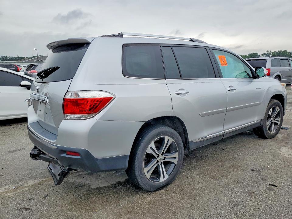 Photo 3 from auction – 2013 TOYOTA HIGHLANDER with VIN 5TDYK3EH3DS090759