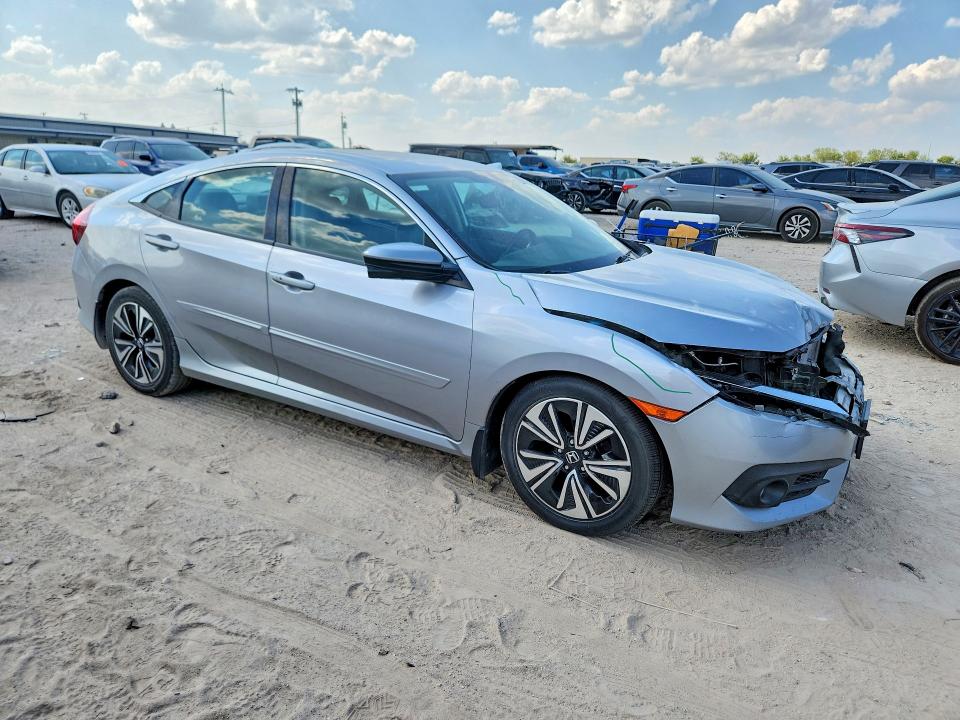 Photo 4 from auction – 2016 HONDA CIVIC with VIN 19XFC1F74GE011483