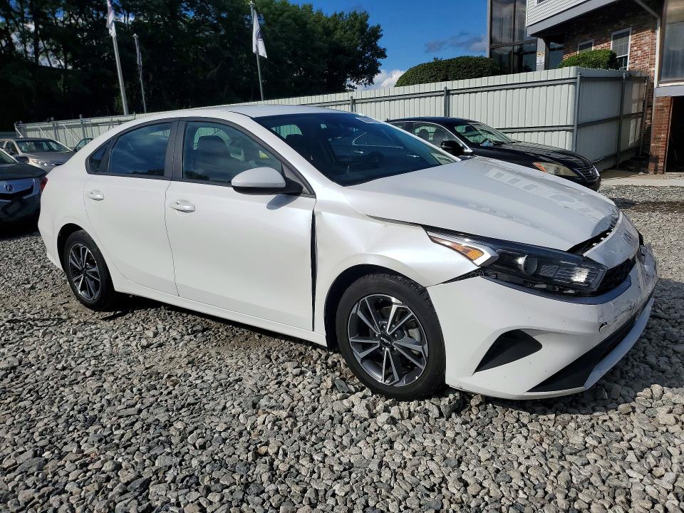 Photo 4 from auction – 2023 KIA FORTE with VIN 3KPF24AD0PE650316