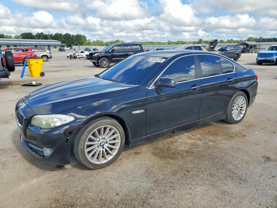 صورة رقم 1 من المزاد - 2011 BMW 535 مع VIN WBAFR7C55BC802350