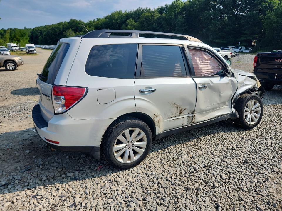 Photo 3 from auction – 2011 SUBARU FORESTER with VIN JF2SHAFC8BH735274