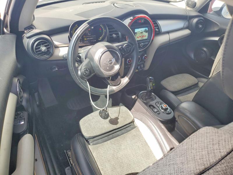 Фото 8 с аукциона – 2021 MINI COOPER с VIN WMWXP3C03M2N53272