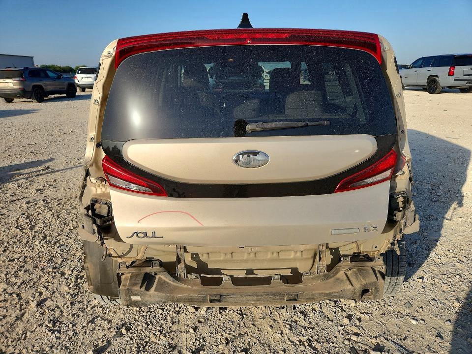 Снимка 6 от търг – 2020 KIA SOUL с VIN KNDJ33AU2L7013942