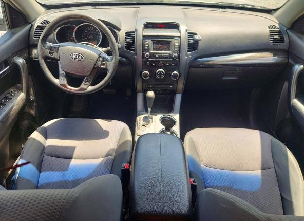 Photo 8 from auction – 2013 KIA SORENTO with VIN 5XYKT4A69DG312392