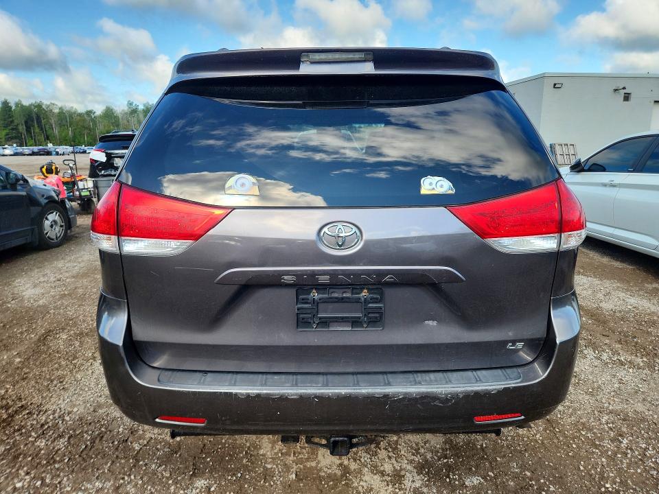 Photo 6 from auction – 2011 TOYOTA SIENNA with VIN 5TDKK3DC0BS007099