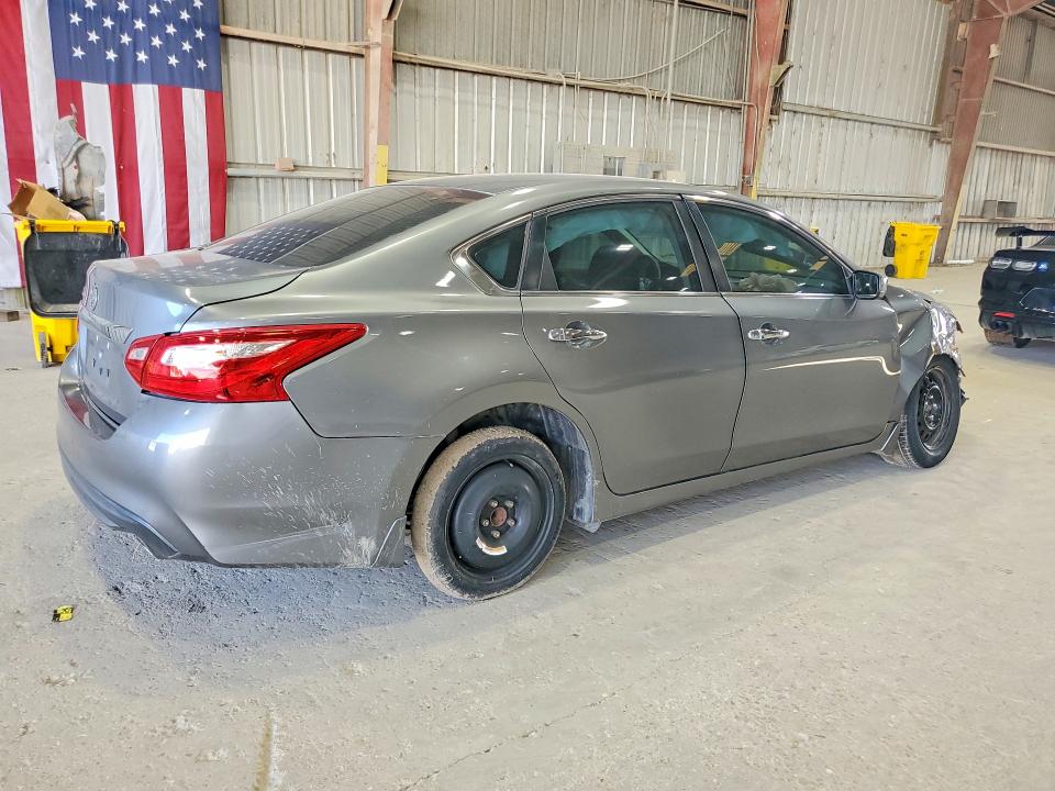 Photo 3 from auction – 2017 NISSAN ALTIMA with VIN 1N4AL3AP6HN334823