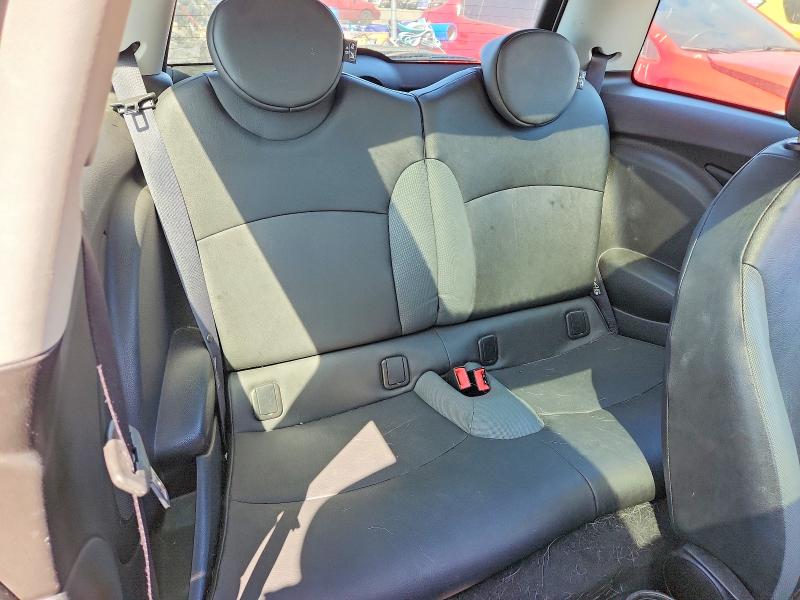 Photo 10 from auction – 2010 MINI COOPER with VIN WMWMF3C52ATZ61544