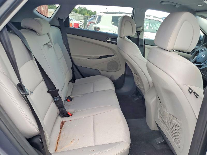 Photo 11 from auction – 2018 HYUNDAI TUCSON with VIN KM8J33A44JU615221