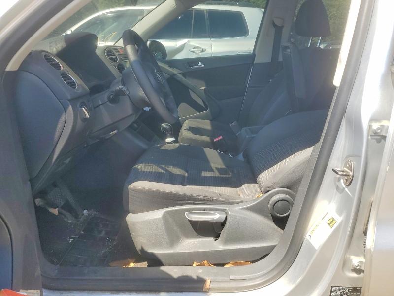 Photo 7 from auction – 2011 VOLKSWAGEN TIGUAN with VIN WVGAV7AX0BW515652