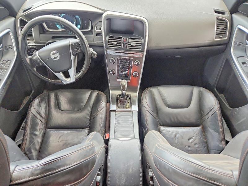 صورة رقم 8 من المزاد - 2015 VOLVO XC60 مع VIN YV4902RCXF2560442