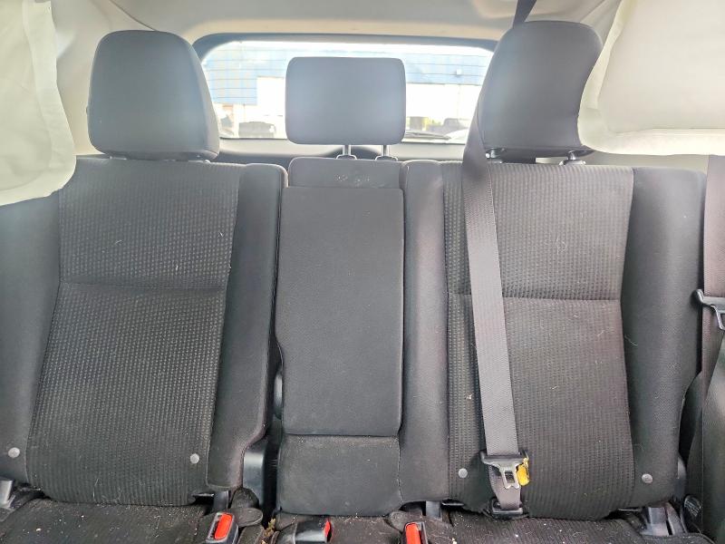 Photo 10 from auction – 2017 TOYOTA RAV4 with VIN JTMBFREV2HD219742