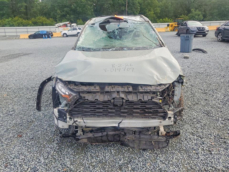 Photo 5 from auction – 2019 TOYOTA RAV4 with VIN 2T3W1RFV8KW014709