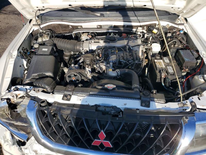 Photo 12 from auction – 2000 MITSUBISHI MONTERO with VIN JA4MT41R1YP045412