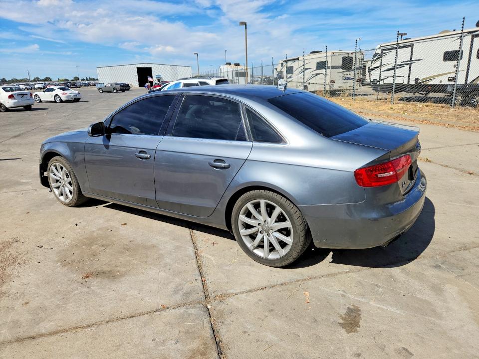 Снимка 2 от търг – 2013 AUDI A4 с VIN WAUFFAFL9DN014355