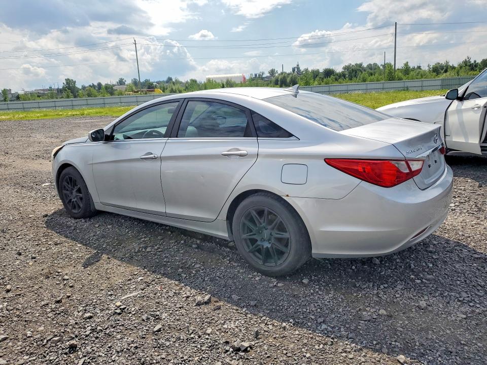 Photo 2 from auction – 2012 HYUNDAI SONATA with VIN 5NPEB4AC2CH438235