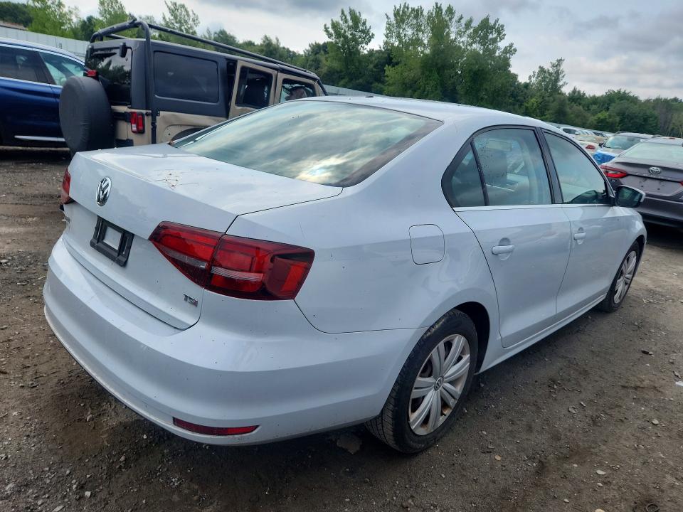 Photo 3 from auction – 2017 VOLKSWAGEN JETTA with VIN 3VW167AJ3HM346584