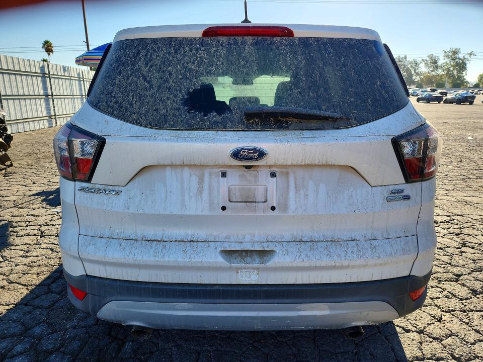 Photo 6 from auction – 2017 FORD ESCAPE with VIN 1FMCU9GD1HUE49637