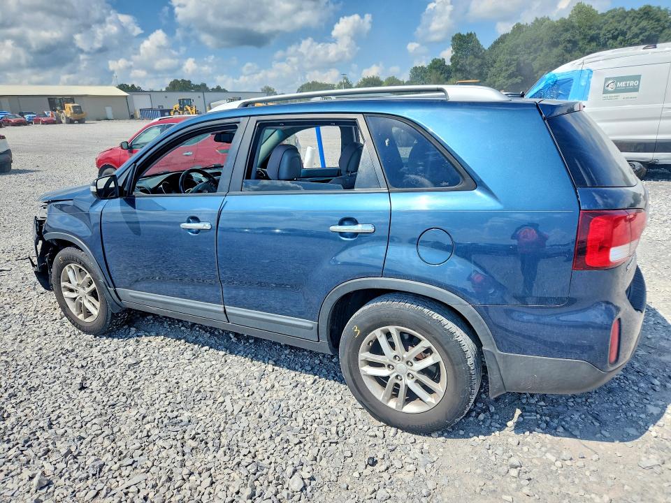Photo 2 from auction – 2014 KIA SORENTO with VIN 5XYKT3A65EG529224