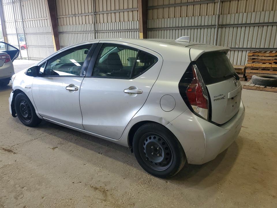 Photo 2 from auction – 2016 TOYOTA PRIUS C with VIN JTDKDTB35G1135467