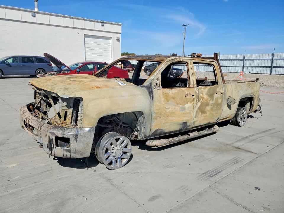 CHEVROLET SILVERADO 2018 with VIN 1GC1KVEG4JF127589 - Photo from auction