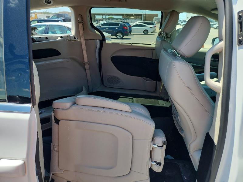 Photo 11 from auction – 2021 CHRYSLER VOYAGER with VIN 2C4RC1DG2MR565082