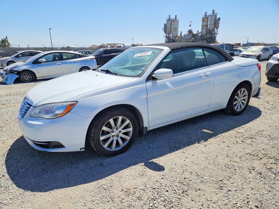 Photo 1 from auction – 2013 CHRYSLER 200 with VIN 1C3BCBEB1DN512143