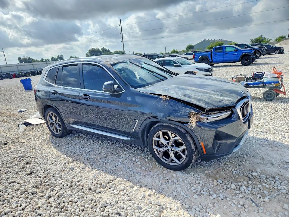 Photo 4 from auction – 2022 BMW X3 with VIN 5UX43DP04N9J57182