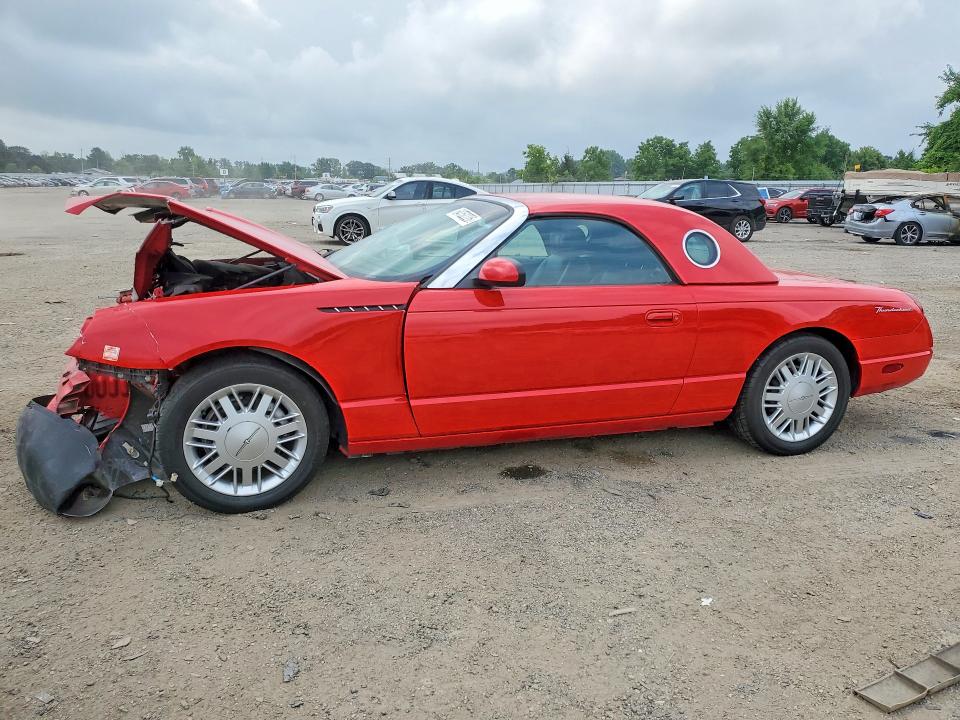 FORD THUNDERBIRD 2002 with VIN 1FAHP60A82Y129303 - Photo from auction