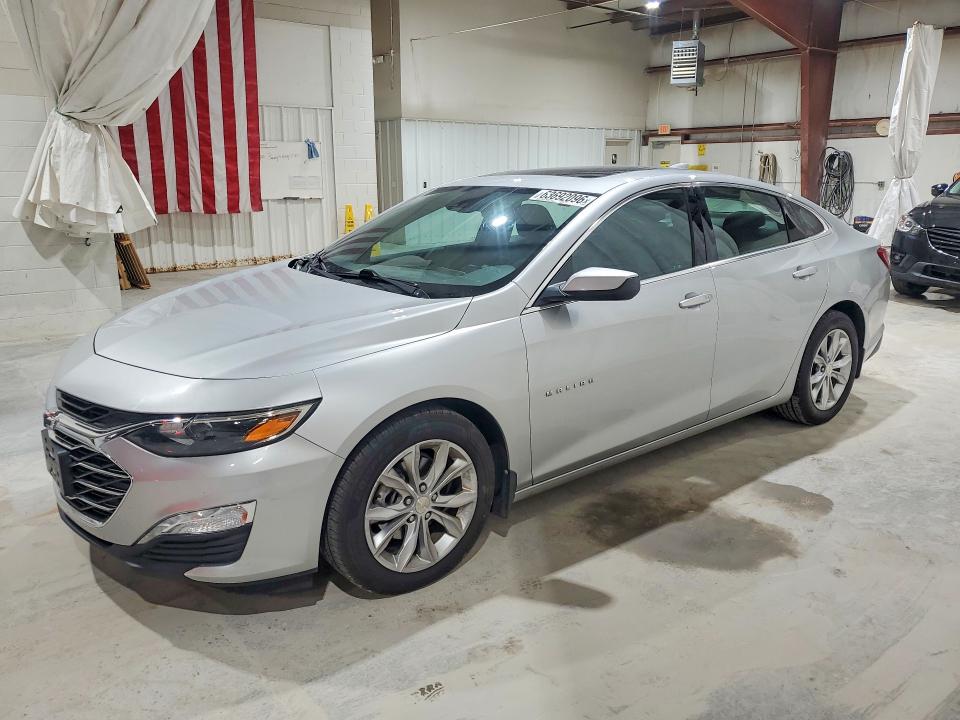 CHEVROLET MALIBU 2022 with VIN 1G1ZD5ST2NF111260 - Photo from auction
