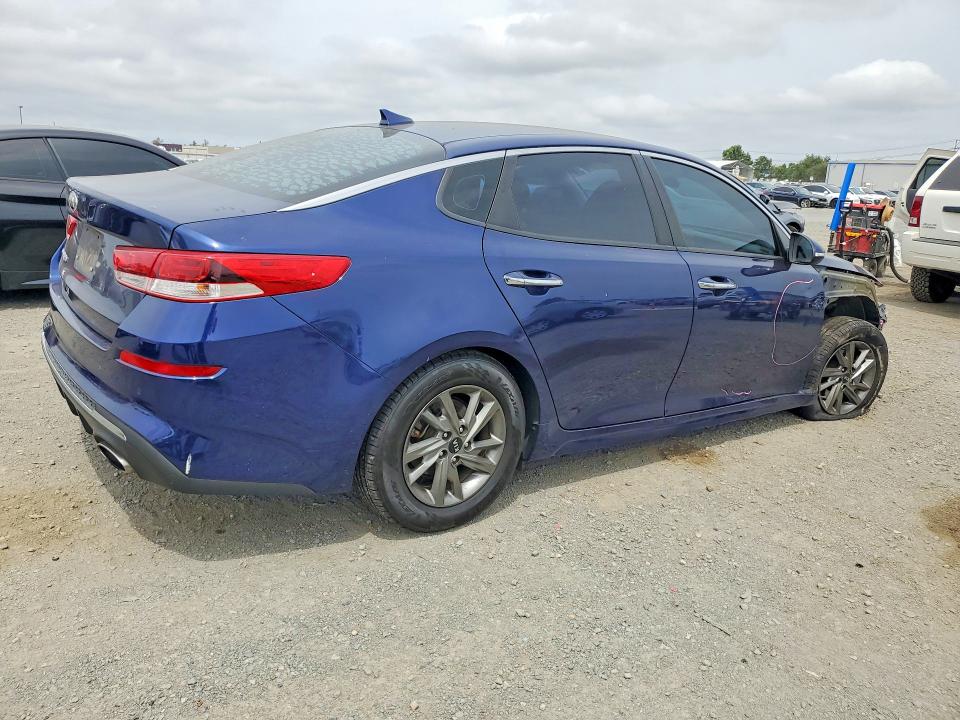 Photo 3 from auction – 2019 KIA OPTIMA with VIN 5XXGT4L38KG312698
