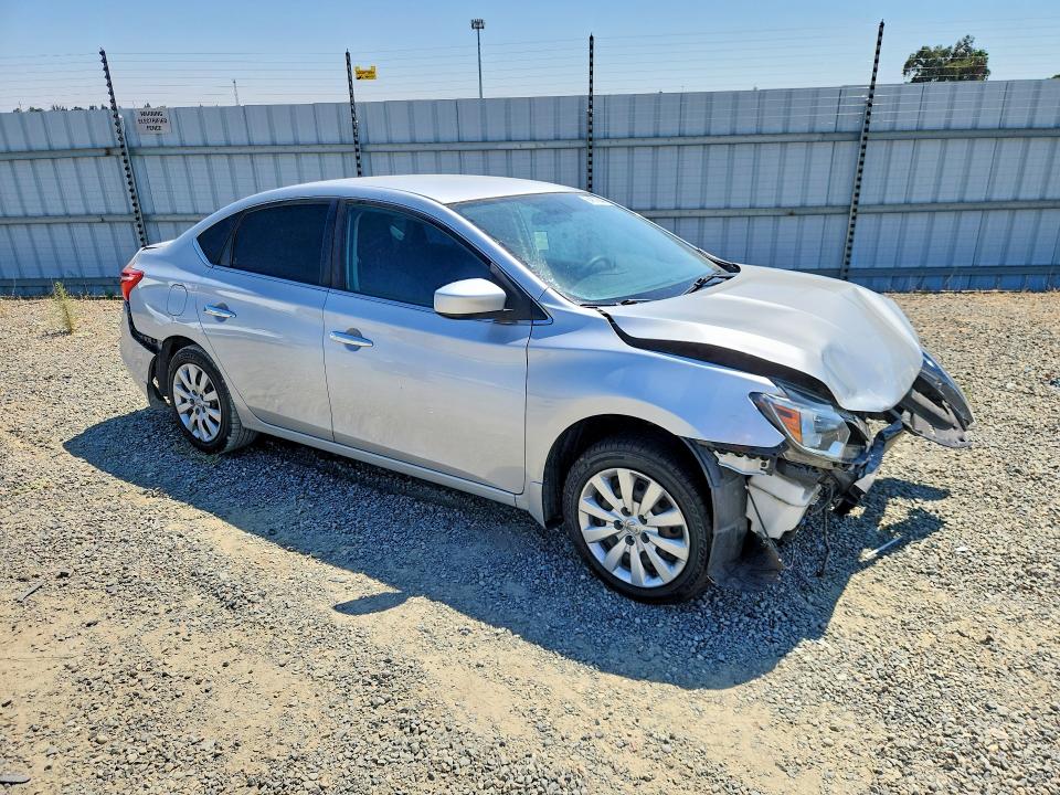 Photo 4 from auction – 2017 NISSAN SENTRA with VIN 3N1AB7AP4HY325239