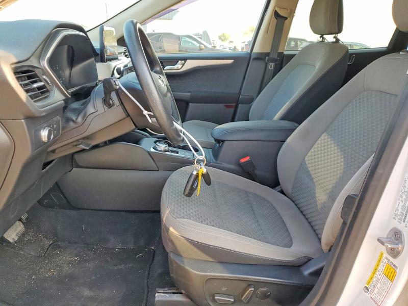 Photo 7 from auction – 2020 FORD ESCAPE with VIN 1FMCU9G61LUC05500