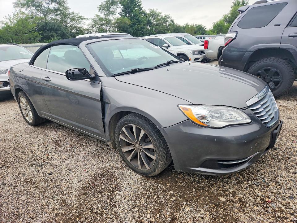 Photo 4 from auction – 2011 CHRYSLER 200 with VIN 1C3BC2EG8BN620347